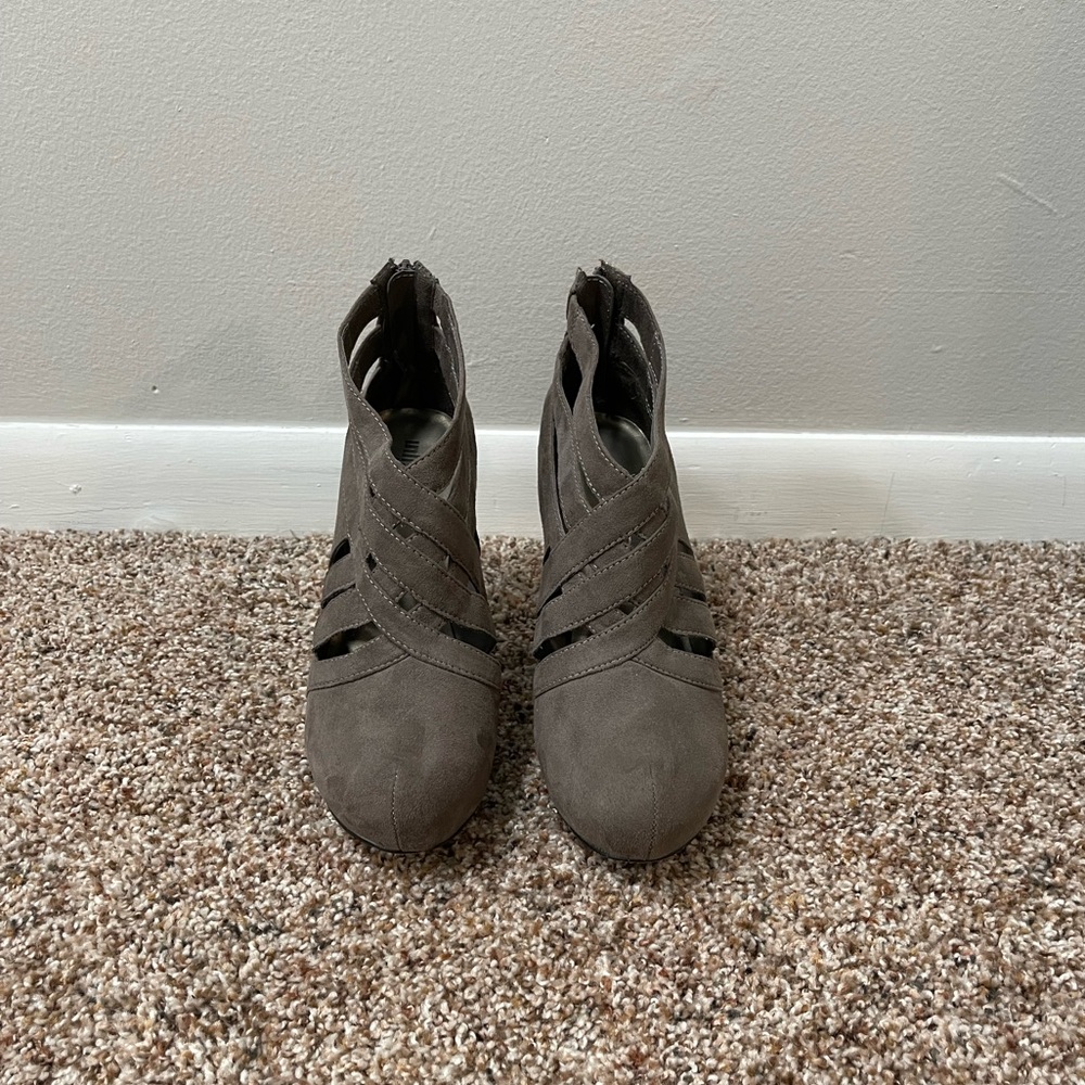 Unlisted high score bootie size 9.5